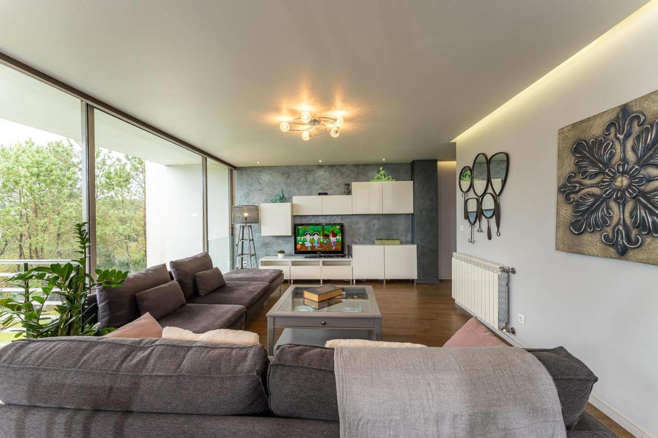 Golf Course - Luxurious Flat T3 - Ponte De Lima Apartment Bagian luar foto