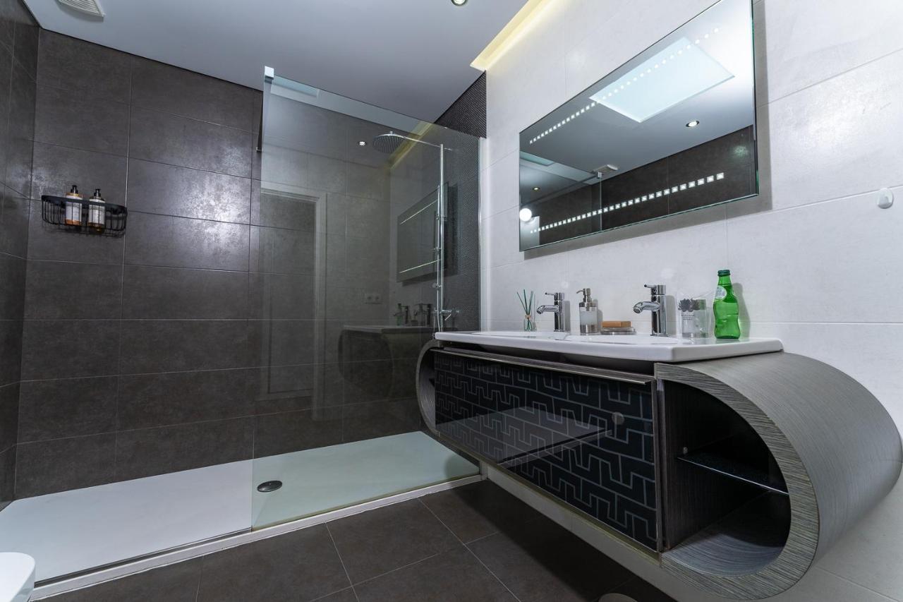 Golf Course - Luxurious Flat T3 - Ponte De Lima Apartment Bagian luar foto