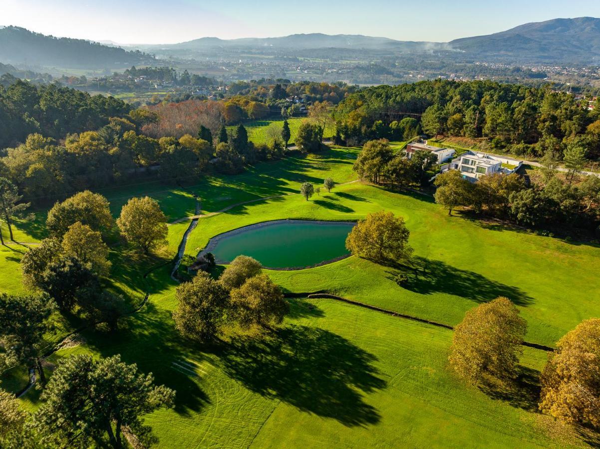 Golf Course - Luxurious Flat T3 - Ponte De Lima Apartment Bagian luar foto